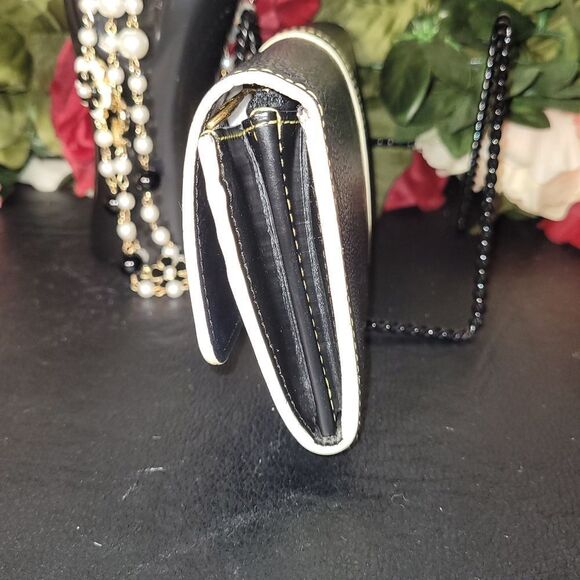 Louis Vuitton Louis Vuitton Suhali Portefeuille Le Favori Wallet LIKE NEW - Picture 5 of 16